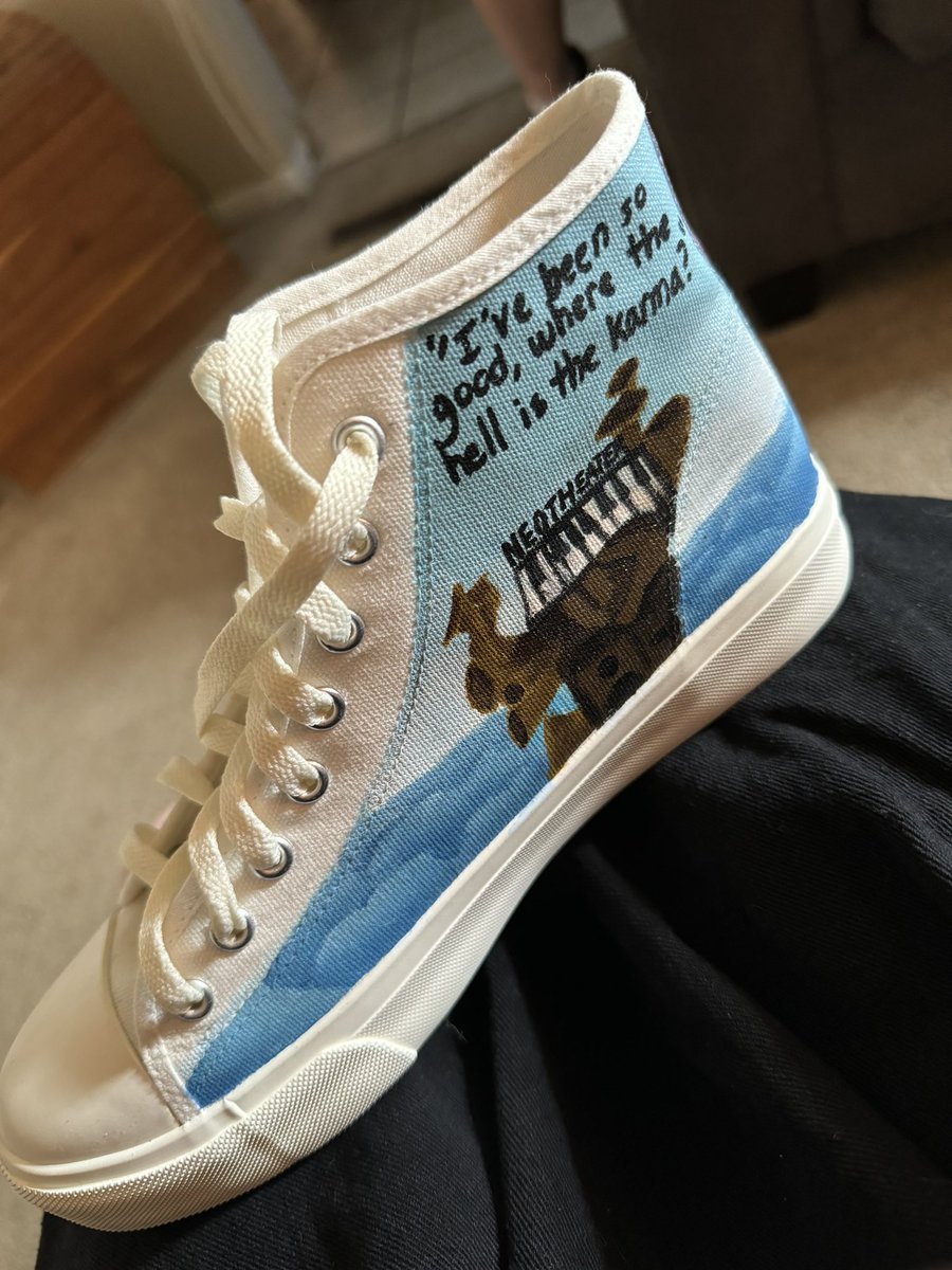 KaylaLodwick's tweet image. “I try hard to write a cool song, so I start with something simple like trying to put my shoes on!” 🥹 I’M OBSESSED WITH THESE! 🥰 @AJRBrothers