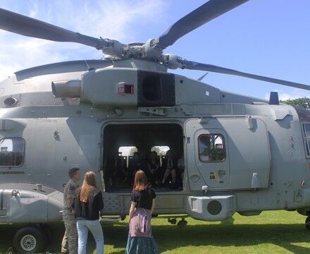 ColytonGrammar's tweet photo. On Monday we had a Royal Navy Merlin Helicopter from the Commando Helicopter Force visit the school. See the full story here https://t.co/tlECaXPqQ6
#colytongrammarschool #royalnavy #cgs #navy #careers #merlin #merlinhelicopter https://t.co/v3ebbt04OO