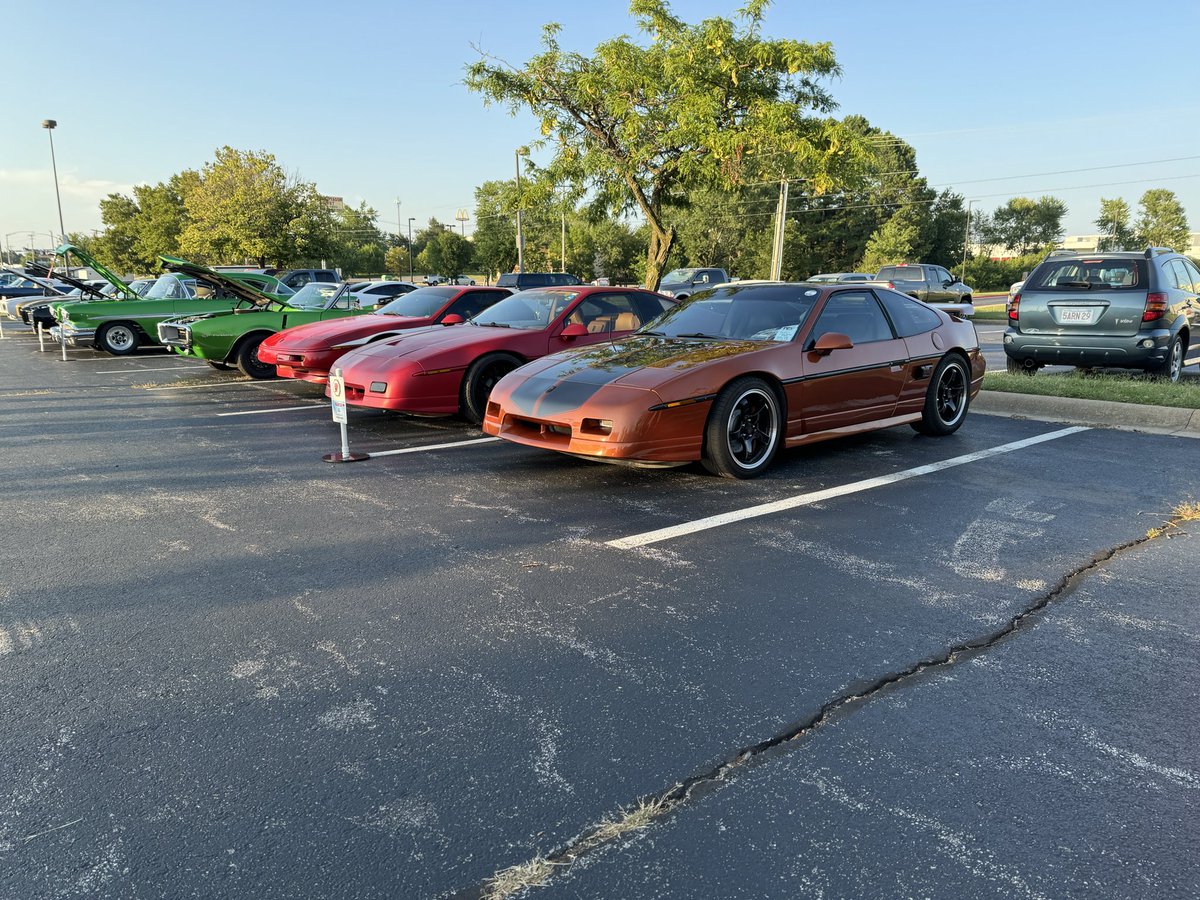 NorthTexasFiero's tweet photo. Fieros at #POCI2024 https://t.co/z7JQChPyHd