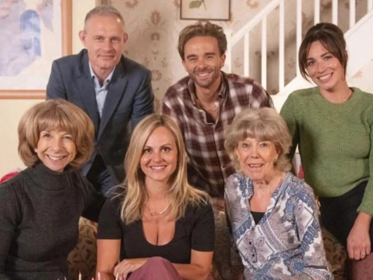 WEATHERFIELDM10's tweet photo. #ThePlatts #CoronationStreet https://t.co/riZsIjQBVD