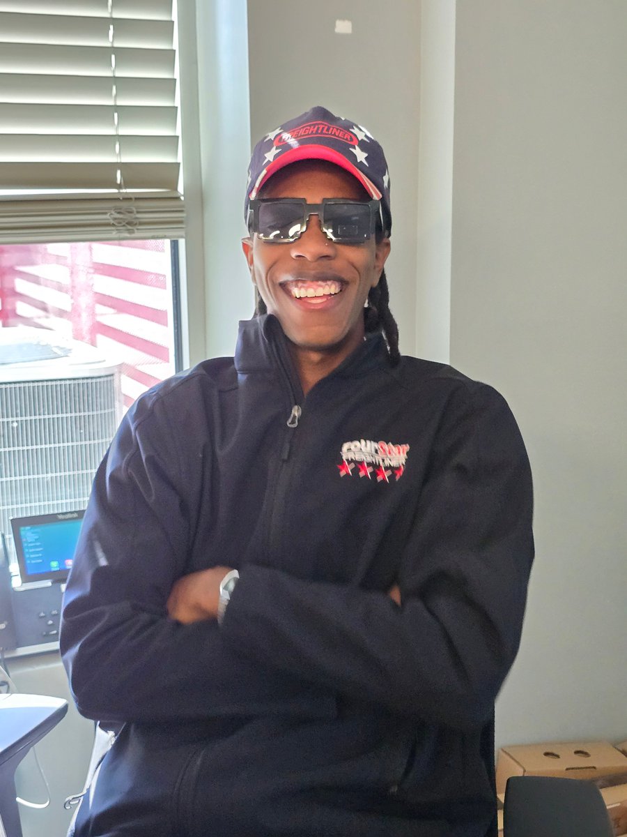 fourstarfreight's tweet photo. In recognition of UV Safety Protection Month, team members across all seven locations are sporting stylish shades!  Protecting our eyes from harmful UV rays is just as important as caring for our skin. 
#UVProtection #SafetyFirst #TeamSpirit #HealthySkin #SunglassesSelfie https://t.co/XmmShzwfwm