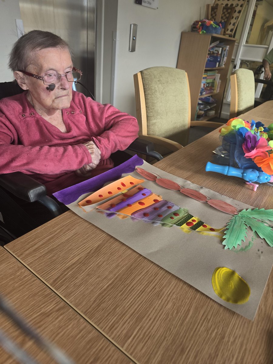 Arts and crafts this afternoon #biltoncourt #artandcraft