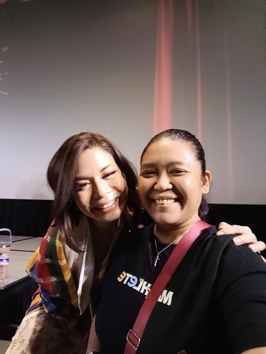 Was finally able to see SPIT and they did not disappoint!  And Missy Maramara was ------ need I say more. She's stunning!🥰