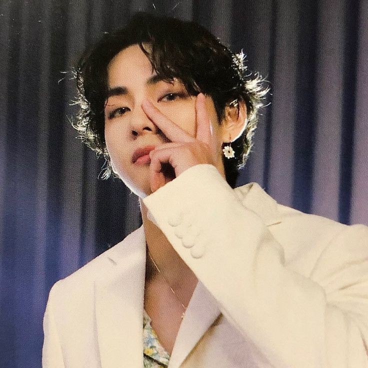armyyoho2's tweet photo. قشنگترین و ناز ترین بشر

ALWAYS WITH KIM TAEHYUNG
#태형이와_언제까지나_함께걸을게
#태형아_보라해_사랑해 https://t.co/czZxctBLSM