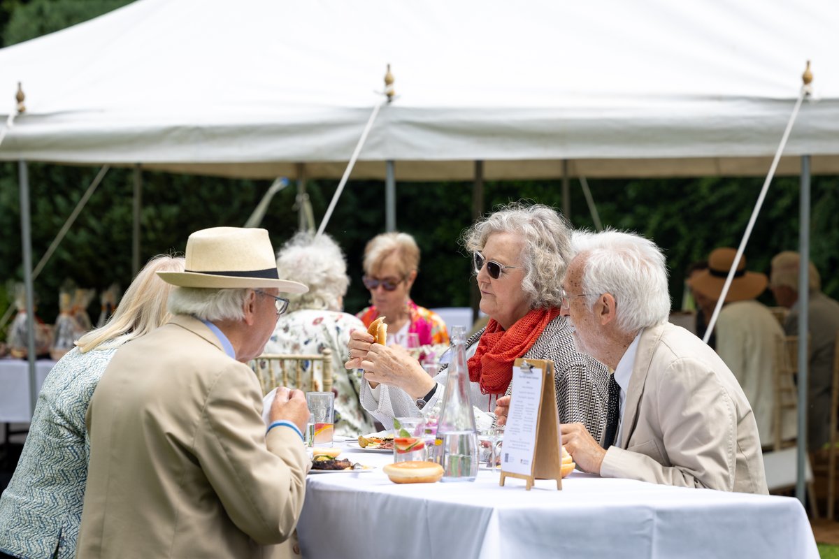 clarehall_cam's tweet photo. On 13 July, we were delighted to host a summer celebration for supporters and friends of Clare Hall. The day was filled with joyful conversation over a delicious BBQ lunch, courtesy of our fantastic kitchen team.

Many thanks to @JezPete for photographing the day! https://t.co/Dauj8IIVER