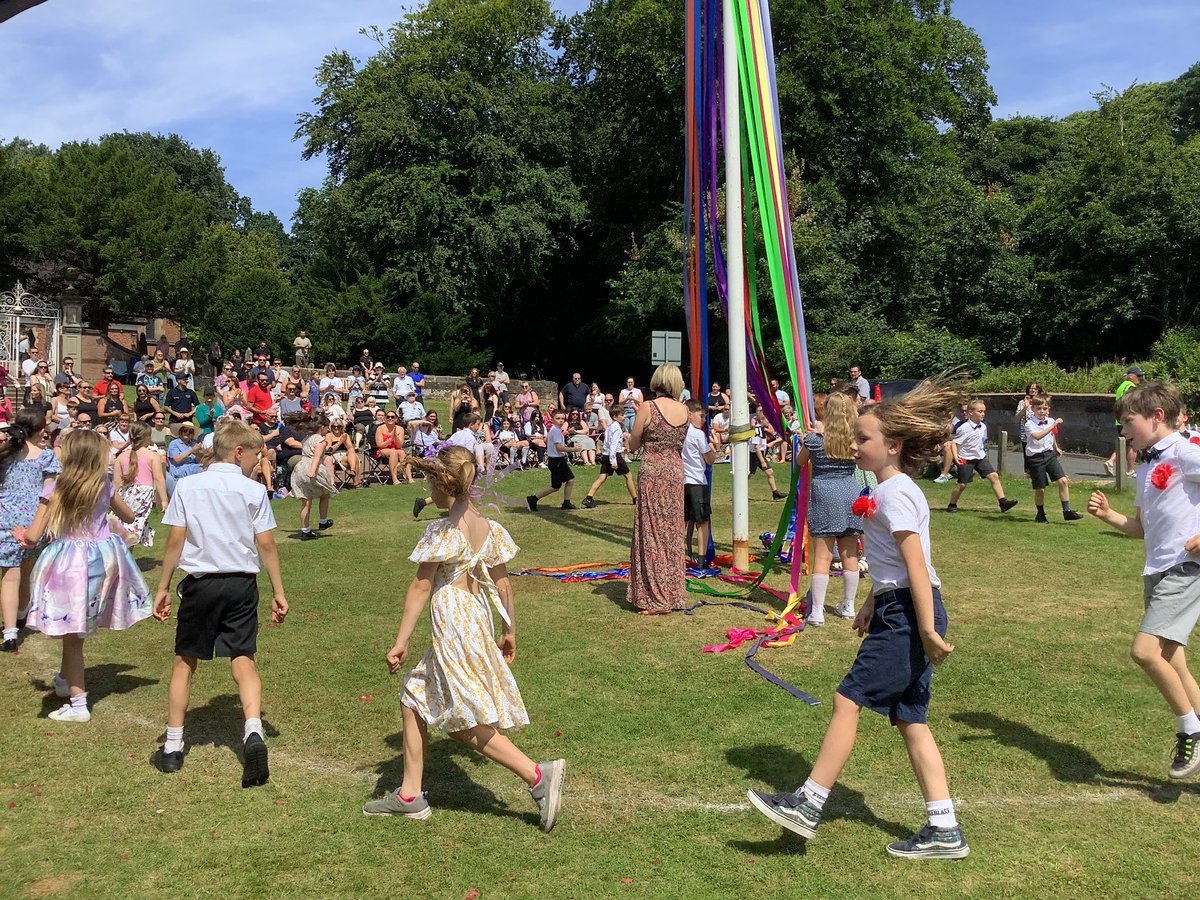 WhitegateCedar tweet media