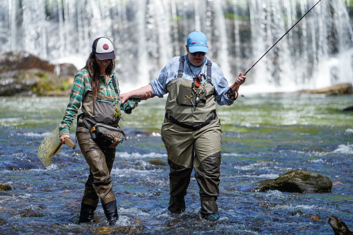 Cast4Recovery's tweet photo. Seeking out a fish amidst the tranquil waters is a pursuit that helps connect our participants with nature's rhythm. #CastingforRecovery #BreastCancer #FlyFishing https://t.co/QMoIQbTsKt