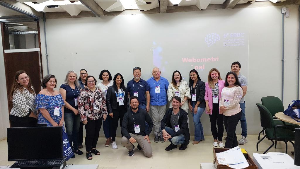 Excelente inicio del <a href="/EventoEbbc/">EBBC</a>  con la oficina de <a href="/miltonshintaku/">milton shintaku</a> sobre webometric analyst
