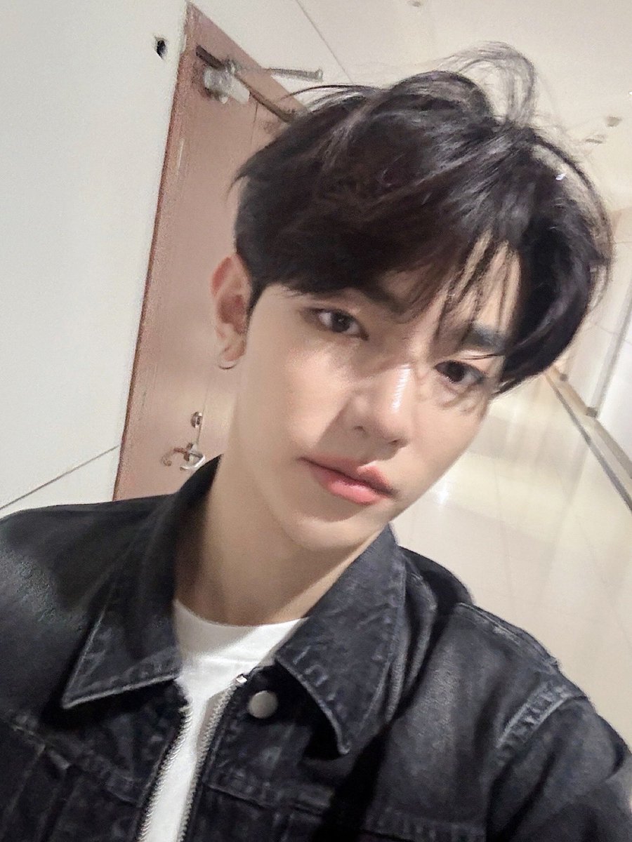 ౨ৎ︎ This award is a testament to 𝕥𝕙𝕖 𝕒𝕞𝕒𝕫𝕚𝕟𝕘 team behind the OST and the incredible love from ZEROSE. I’m so grateful for this opportunity and I promise to continue working hard to bring you even better music. Let’s celebrate this win together ZEROSE! 💙