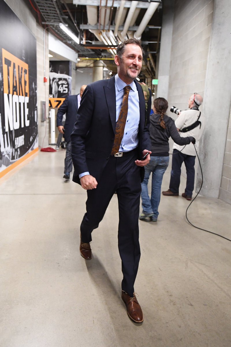 wojespn's tweet photo. Brent Barry — who spent the past six seasons in the Spurs’ front office — is joining the Phoenix Suns as an assistant coach, sources tell ESPN. Barry was part of two NBA titles in a 14-year playing career. https://t.co/efIe2RRE6e