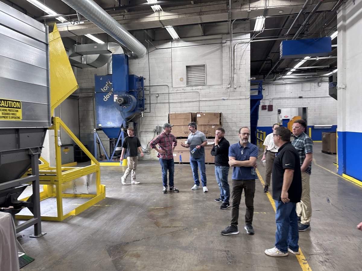 We were thrilled to visit Integrated Recycling Technologies with folks from <a href="/NokomisEnergy/">Nokomis Energy</a>, <a href="/MN_CEF/">Cooperative Energy Futures</a>, @EDF_Renewables, <a href="/TruNorthSolar/">TruNorth Solar</a>, and Dept. of Commerce, as well as Senators <a href="/RobKupec/">Rob Kupec</a>  and Aric Putnam.
Thanks all for discussing the future of solar panel recycling!

<a href="/AricForMN/">Aric Putnam</a>