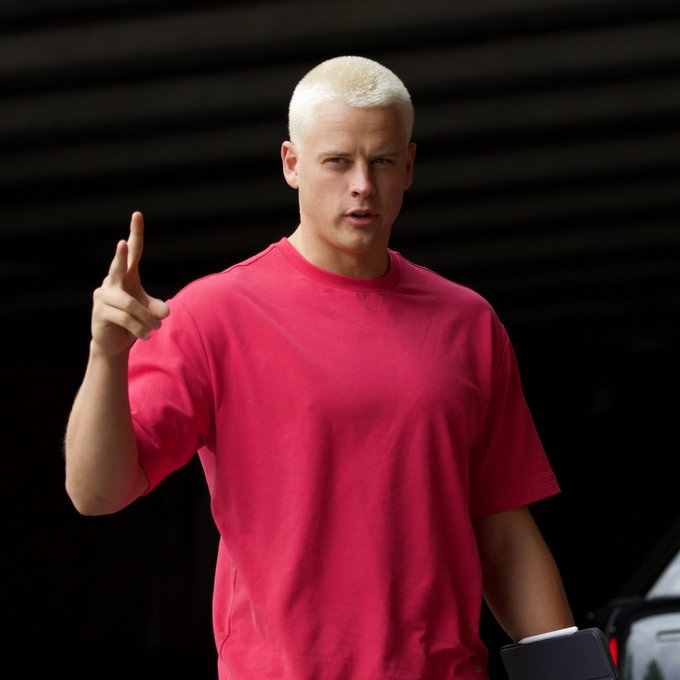 theScore's tweet photo. Joe Burrow or Slim Shady? 👀

(📸: @Bengals) https://t.co/EAFGZnDlyp