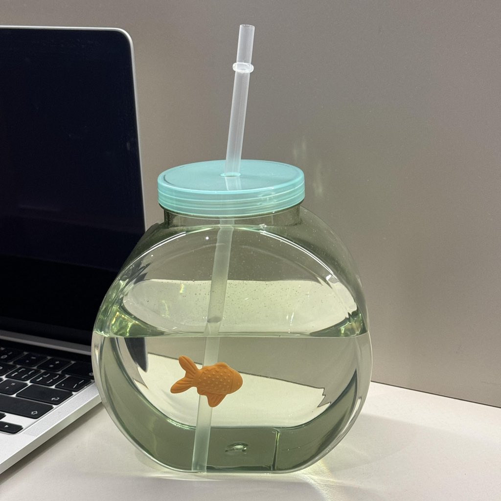 cuteee_all's tweet photo. 🐟🫧 https://t.co/yGBbH2vPEb