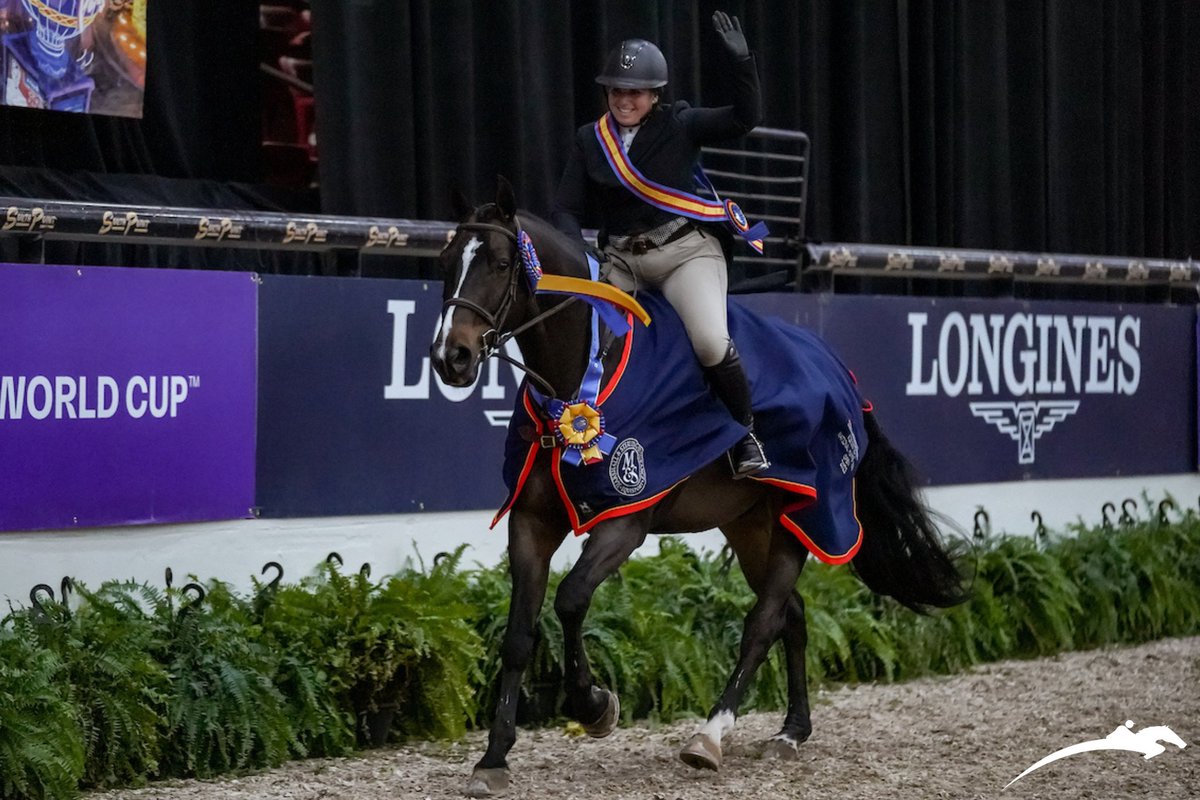Attention! 📢 Applications are now open for the 🎲Marshall+Sterling Insurance/USHJA National Championships,🎲 happening November 11-17, 2024 in Las Vegas, Nevada. We can't wait to see you there!

🔗Learn more at ushja.org/nationalchampi… and apply now here bit.ly/NCapplications….
