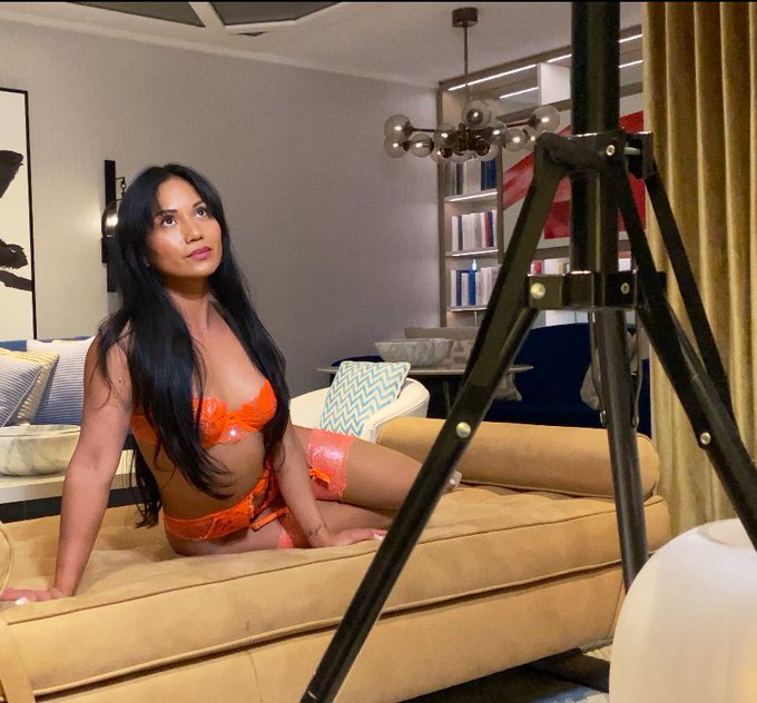 Behind the scenes https://t.co/VlybNpOclh<a href="/tag/tropicalroseswimwear"class="tags"><span>#tropicalroseswimwear</span></a>