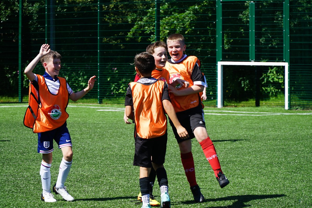 Day 2 of our #KelloggsFootballCamps was a scorcher! 🌞

Check out some highlights from today's fun moments. Our young #KelloggsFC Campers giving their best! ⚽

<a href="/KelloggsUKI/">Kellogg's UK & IRE</a>
#BWitC | #BWFC