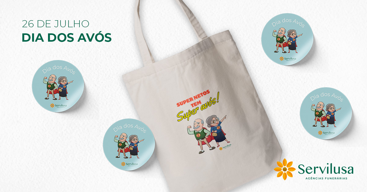 Servilusa's tweet photo. Neste Dia dos Avós, a #Servilusa vai celebrar em todo o país oferecendo sacos e crachás para reconhecer e agradecer o papel fundamental dos avós no apoio aos netos. "Super netos têm super avós!"

#Servilusa #agenciasfunerarias #DiaDosAvós #SuperAvós #Gratidão https://t.co/8wwfAHoipN