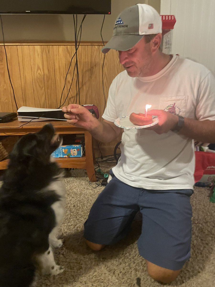 TomHeight's tweet photo. Happy birthday to my side-kick Kody! Still loves chasing squirrels 🐿️ and irrigation heads!! @DogsOfTurf #golfcoursedog https://t.co/vIbuTrxIZ8