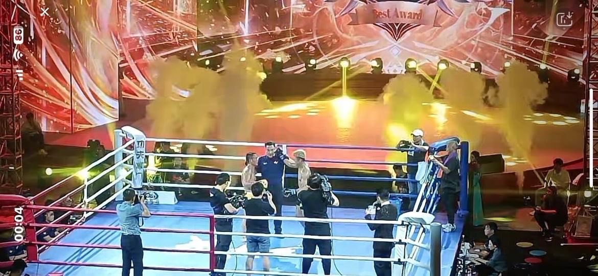 tarzanboy921's tweet photo. 70kg K-1世界チャンピオンの
オウヤンフェン選手が
『兄貴勝ったよ』って教えてくれた😭
謝謝😭🌸👑 https://t.co/GmEWlDzaT8