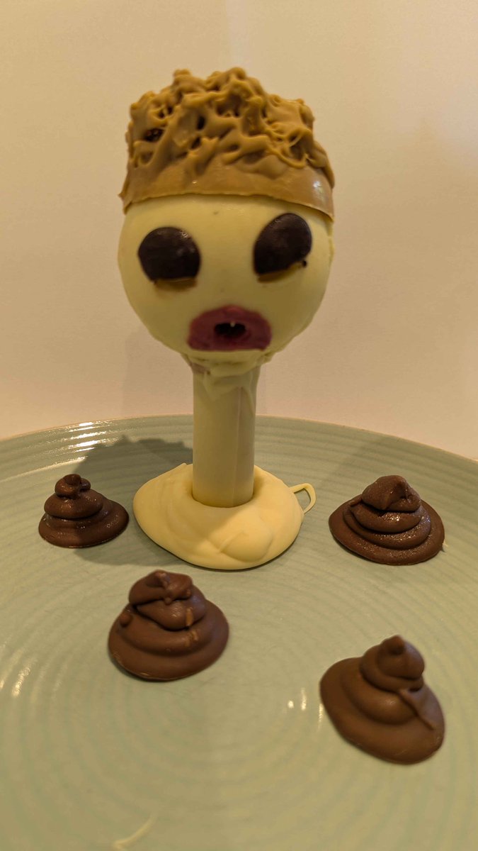 MatthewW828109's tweet photo. @TheMaestroTeam @edmundmcmillen I know it looks ugly, but hear me out... 100% edible Isaac (all chocolate) with a functional dynamic fluid system for tears and brimstone (using GFUEL of course!) with accessories and gooey entrails! #SummerOfIsaac (more details in the replies) https://t.co/1qNMDfA8Cd