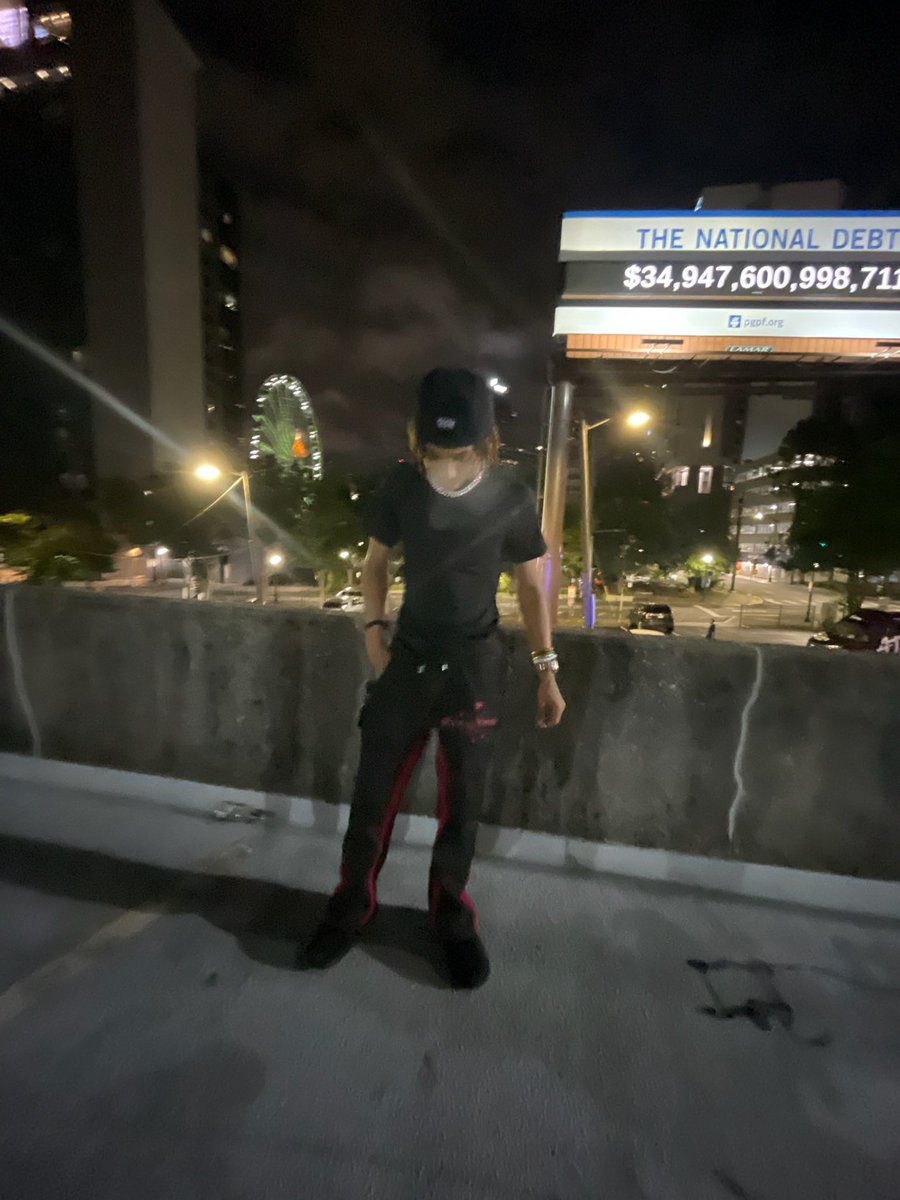 curt333's tweet image. Are yall outside or what ? #atl #mutuals