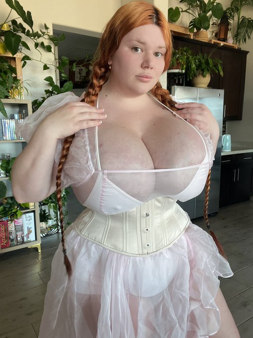 Latte froth or icing? https://t.co/2vQlrjEMhr