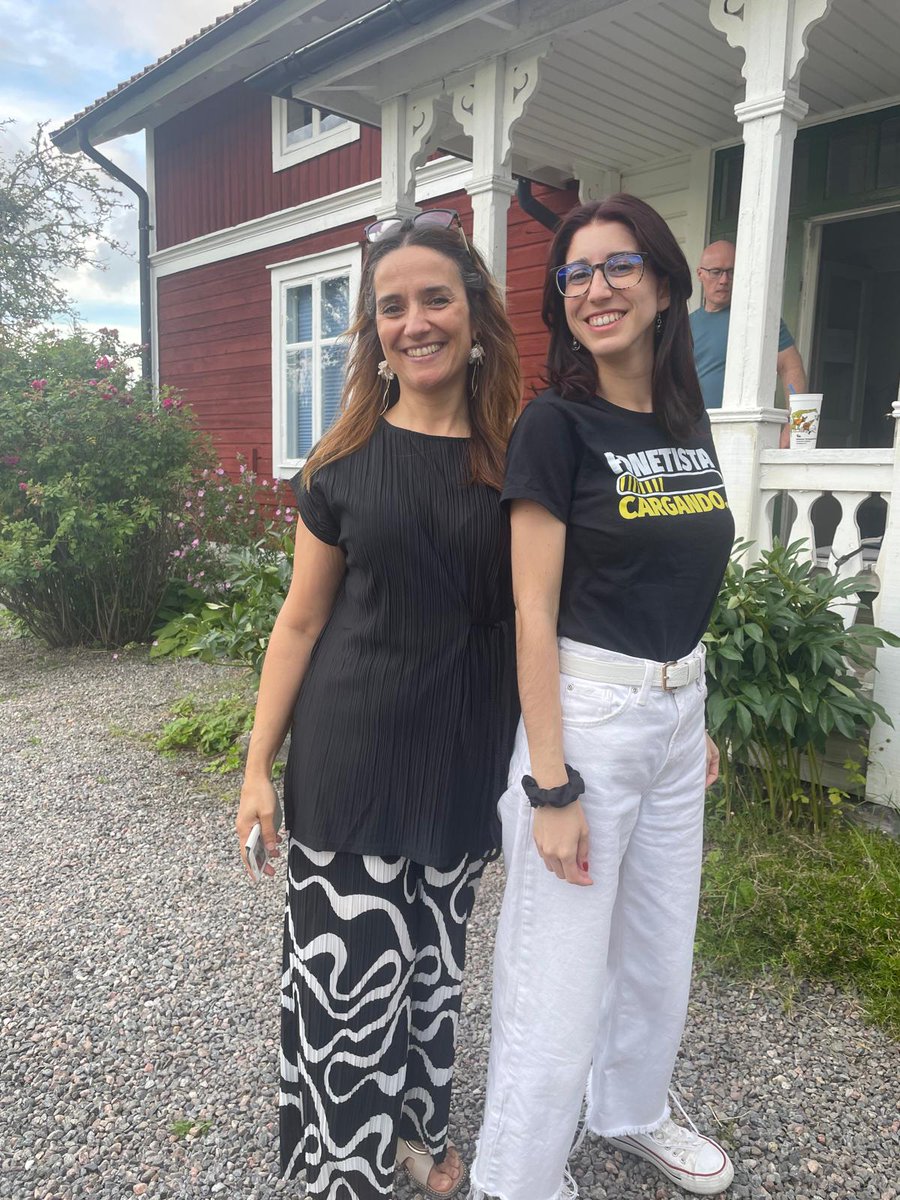 VoiceLab_Uned's tweet photo. Parte del equipo de #VoiceLabUNED en el curso “The science of the singing voice: science to practise” 🗣️🔊 @FilipaSoprano @sugustica https://t.co/oAvJMQtUe3
