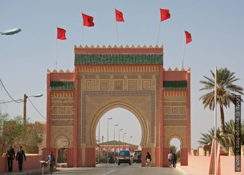 Les villes du Sahara 🇲🇦 ont toutes une entrée magnifique!

1. Guelmim
2. Dakhla
3. Laayoune
4. Rissani ! 🤩🤩