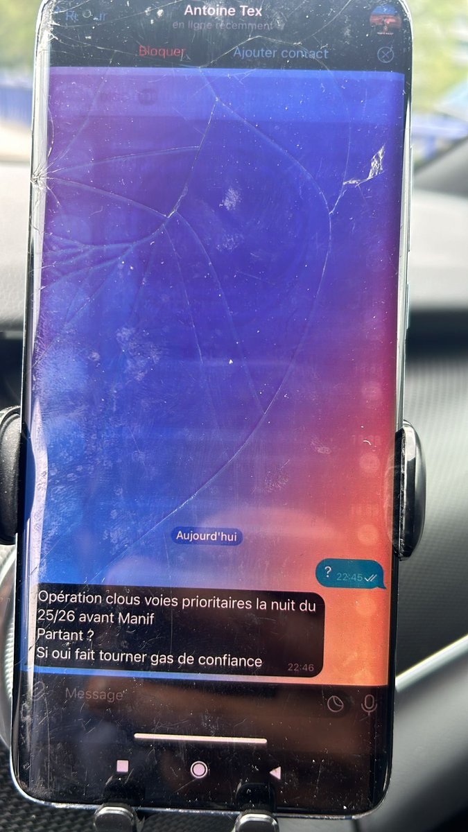 BFTAXI's tweet photo. Bonsoir @prefpolice depuis 24h ce genre de message se propagent sur des groupes whatsapp et télégram de Vtc ainsi que sur TikTok des vidéos qui appellent à jetter des clous sur les voies JO.. Visiblement ces individus oublient que des véhicules d’urgence et de secours y circulent https://t.co/DVzQGh1JaZ