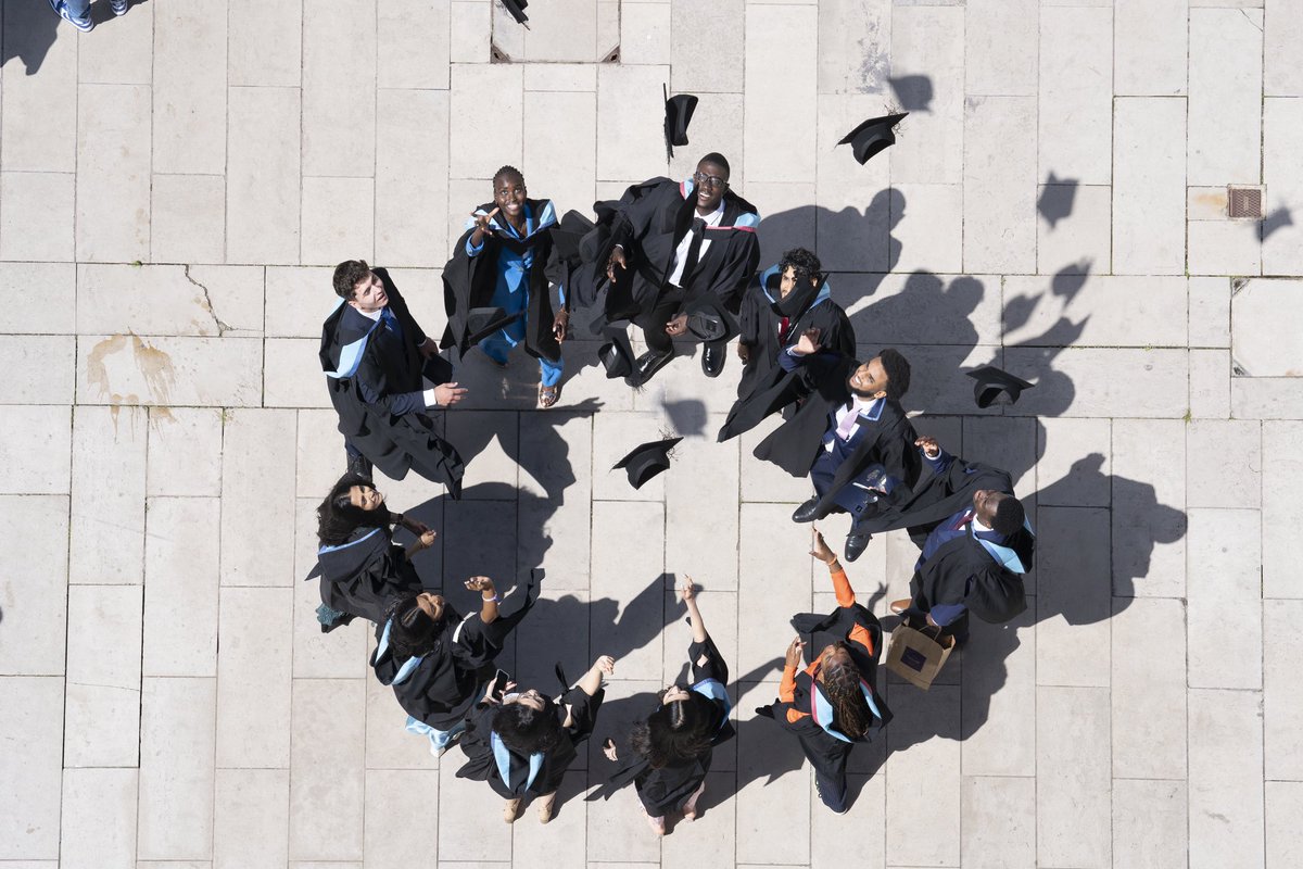 UoNphotography's tweet photo. What a background for a bit of #graduation hat throwing - when I get the grads to throw them at me, there seems to be more laughter and on target positioning π€π«£π€ #weareuon #uniofnottingham @UniofNottingham #graduate #unifamily #trentbuilding https://t.co/OnutdABgyZ