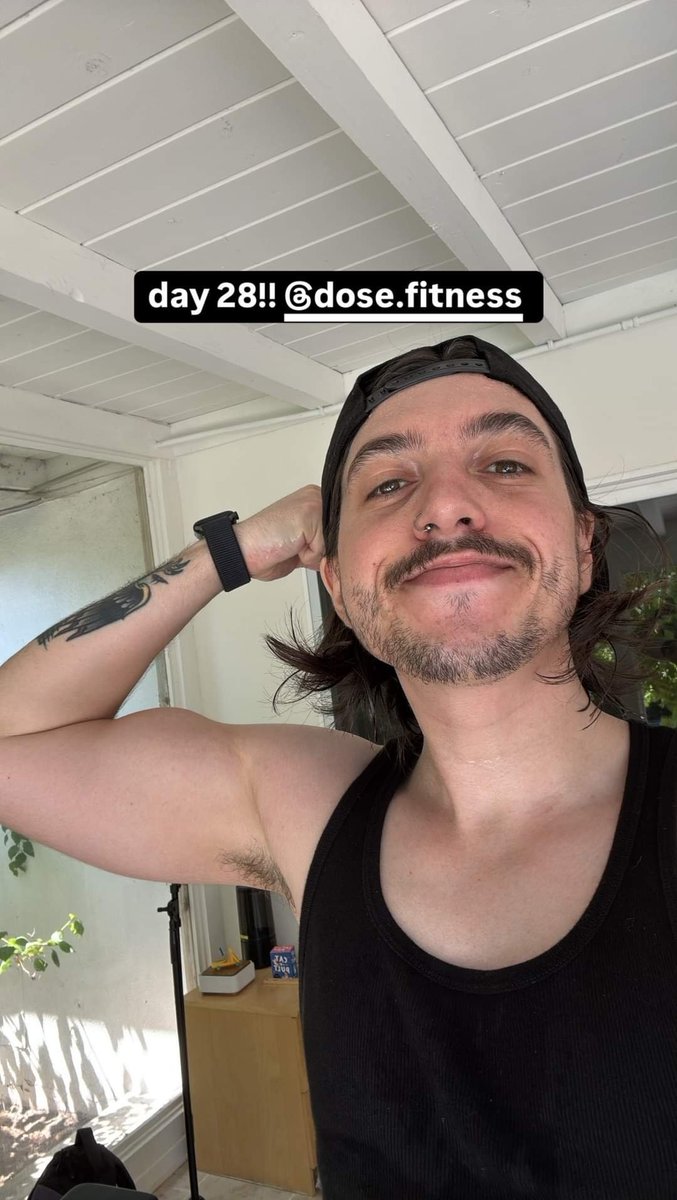 (dead) Daily Julian from Loveless (@dailycomeau) on Twitter photo 