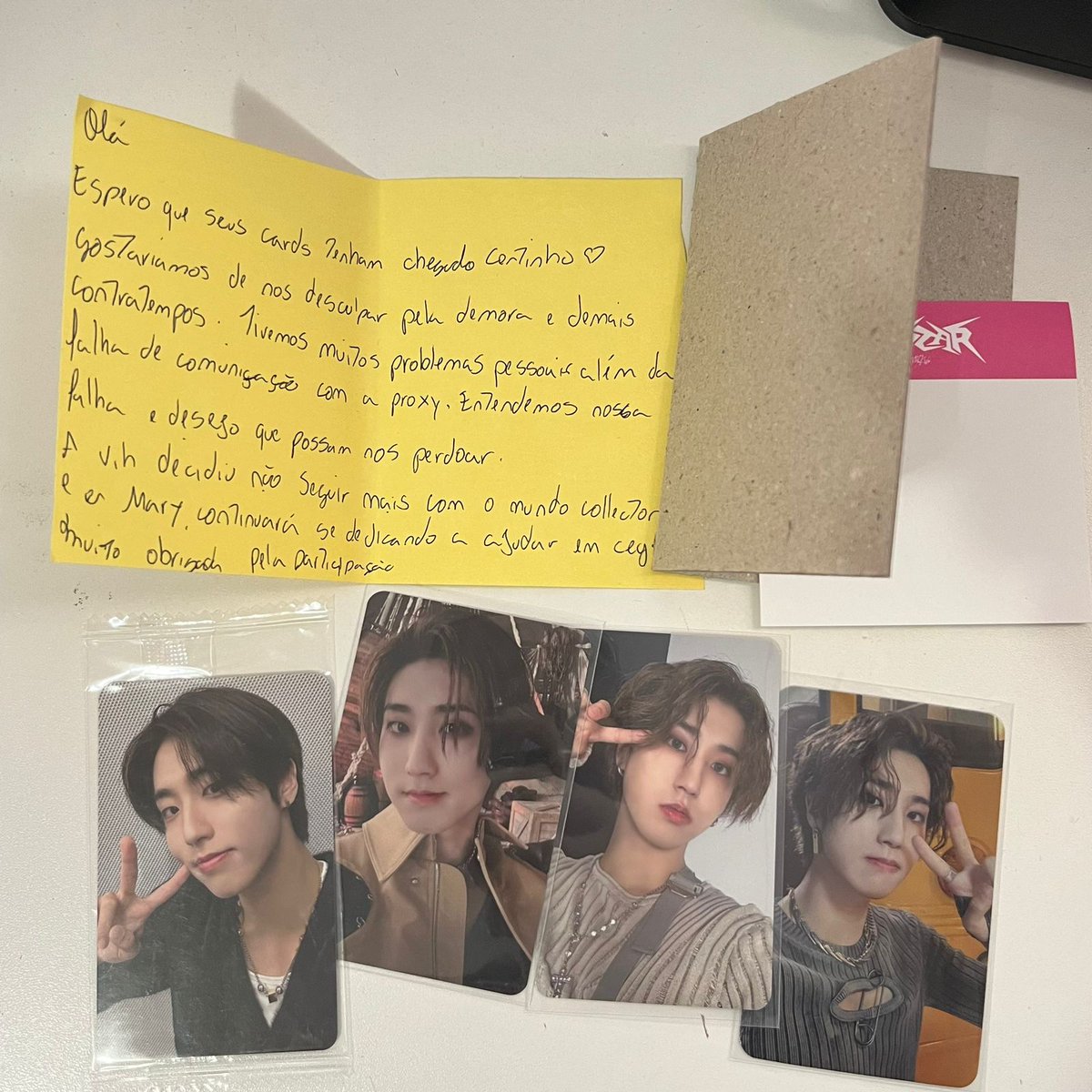 q1frey's tweet image. fb negativo para @/snnemarystore e as adms vi (não sei o @), sophia (@/chansmood) e may (@/Is2yxin) por falta de organização e falta de comunicação na ceg de pobs de rockstar. a ceg foi feita com a annemary, mas pelo visto não existe mais, então marquei o perfil de cegs das adms.