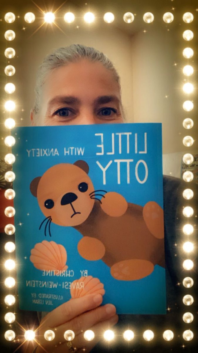 MrsHayesfam's tweet image. I got the cutest book in the mail!!!  @RavesiWeinstein I need to book ya for a mystery zoom so you can share this amazing book!  Read to Abbs and she loved💙💙 Congrats, love the book🦦🦦🦦🦦