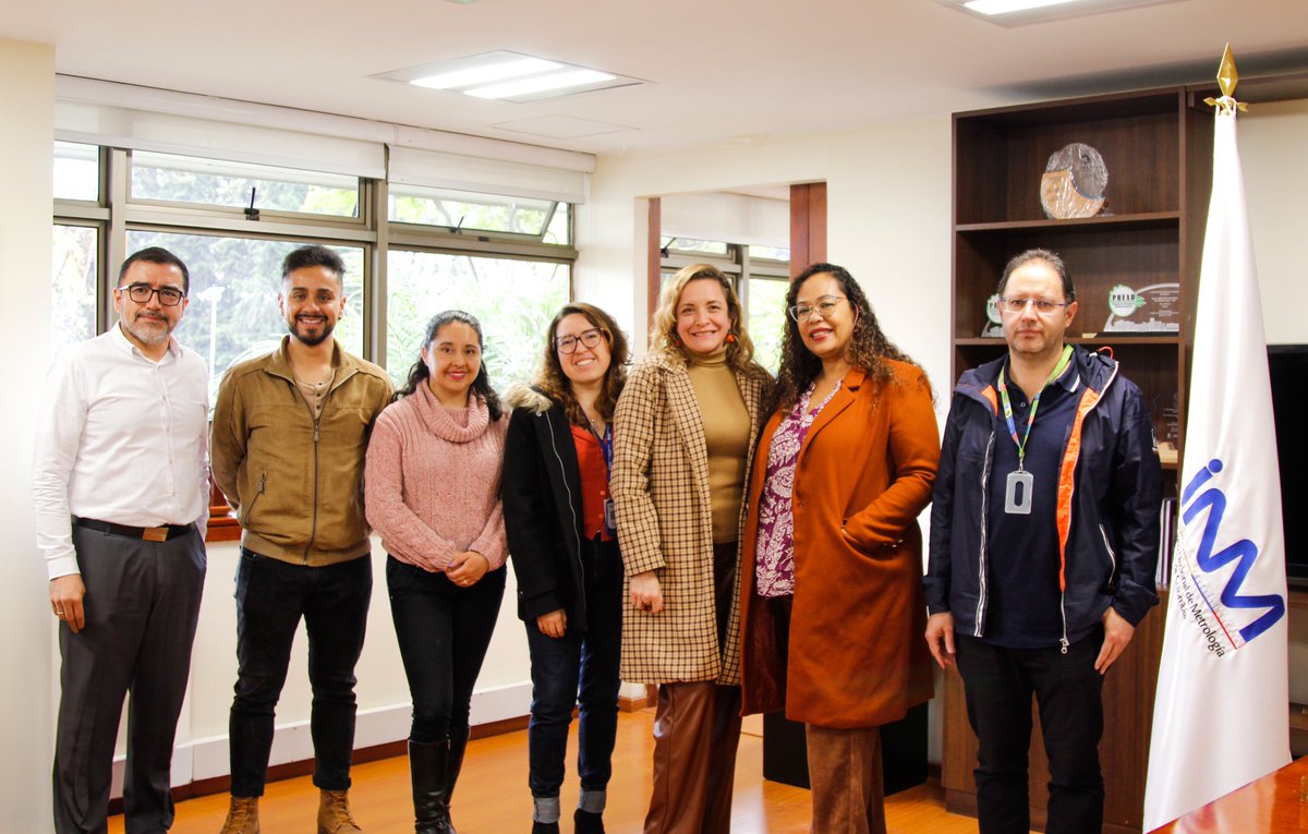 INMdeColombia's tweet photo. Tuvimos reunión con Dirección de Asuntos #Ambientales del @MinAmbienteCo. #Hoy ofrecimos nuestro apoyo en el ejercicio de la reglamentación técnica, poniendo a disposición la #Metrología y @SICAL como habilitadores para implementar políticas asociadas a #Plásticos de un solo uso. https://t.co/OV7Ai9oaSc