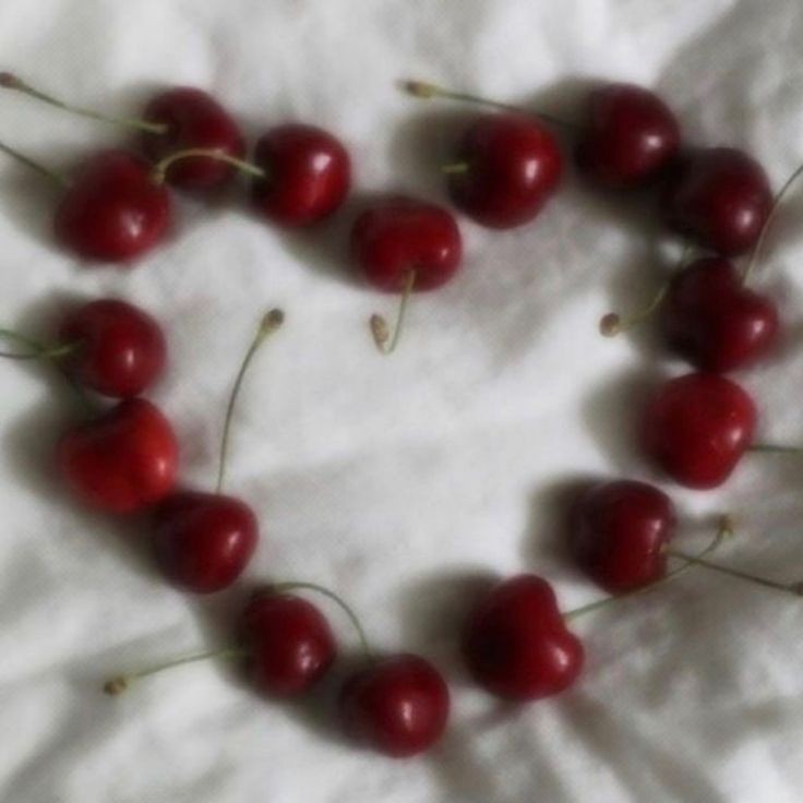 ¿Te cuesta adelgazar los brazos? 
Abro hilo de tips, alimentación y ejercicios que te pueden ayudar en tu proceso 🍒🌸