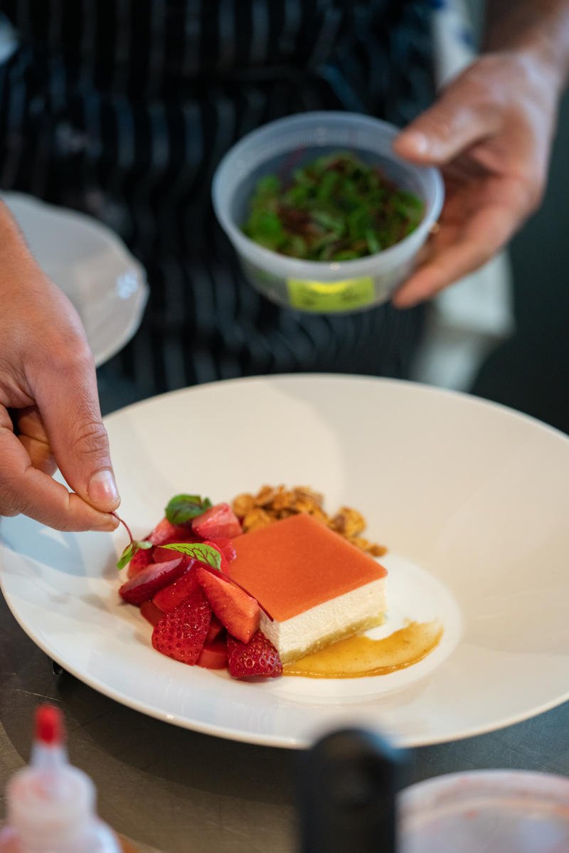 Seeking a hands on + creative #Pastry #SousChef for Patina Restaurant Group! 

Submit your resume to kmazza@patinagroup.com