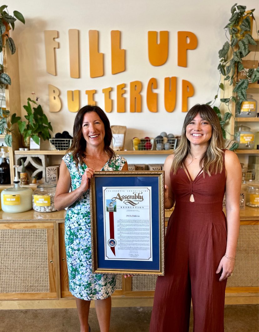 AsmCottie's tweet photo. I am thrilled to recognize Fill Up Buttercup as the #SmallBusinessOfTheYear! They offer toxin-free home & self-care products. Just bring your containers and fill up! Thank you for your unwavering commitment to sustainability & for helping eliminate the use of plastics. πΏπ#AD73 https://t.co/WUPl0abzbO