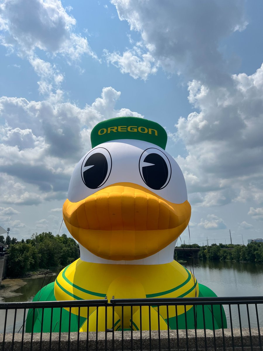 B1G-er than life. #GoDucks