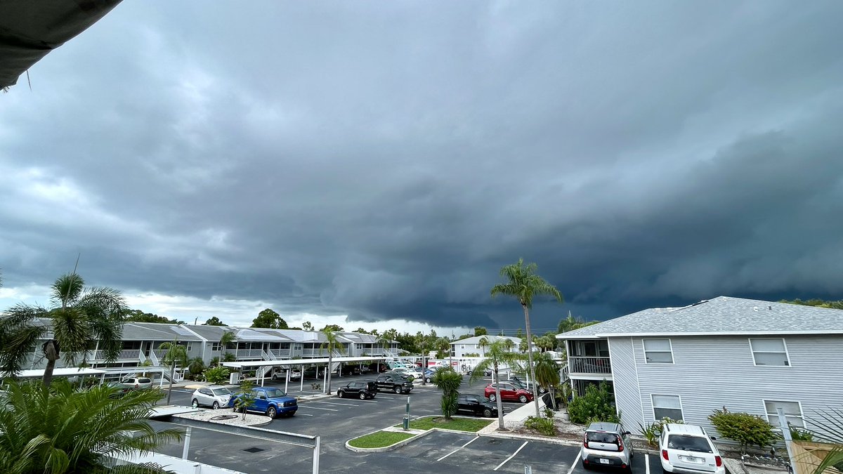 EBeachcomber's tweet photo. @PaulFox13 said it would rain! #welivehere #englewoodfl #lovefl https://t.co/9KmvtrPGOg