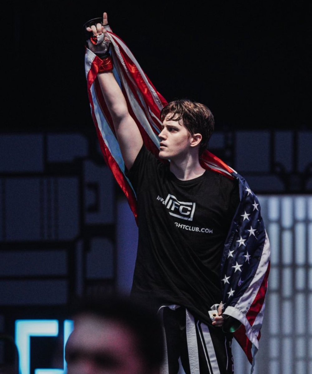 BenTheBaneDavis's tweet photo. May 2023: 179lbs - Fury Pro Grappling 
June 2024: 153lbs - KC 47 

I know people like to say I’m, “fat” but I’ve dropped 26 pounds in a year, and still cutting more 🏋️‍♂️ https://t.co/Q78dNu6woW