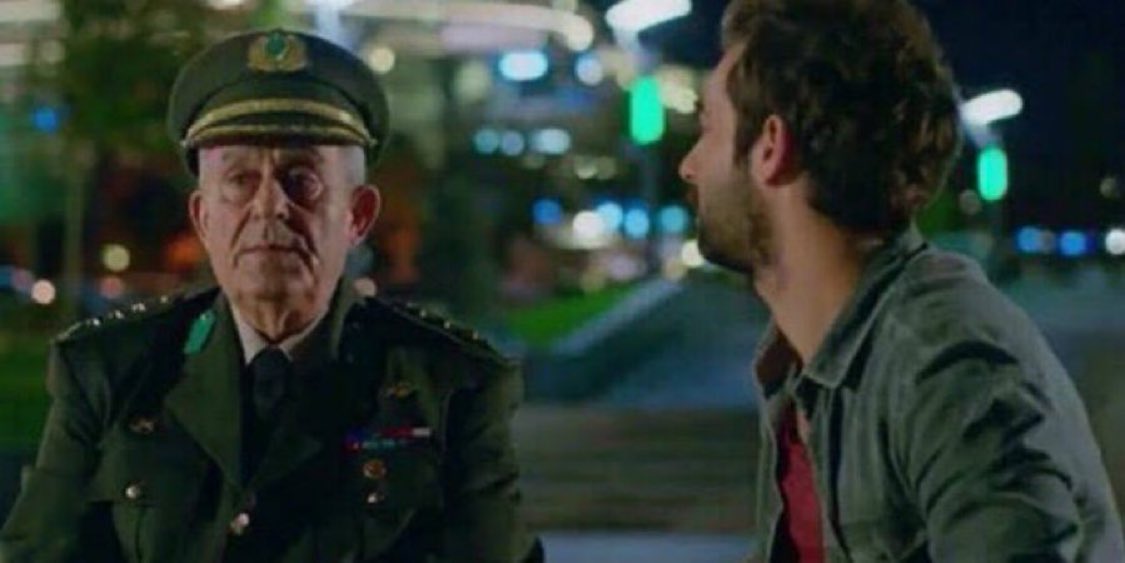 ''İfade edemediğim bir eksiklik hissi var içimde, sanki her şey başka türlü olabilirdi.''