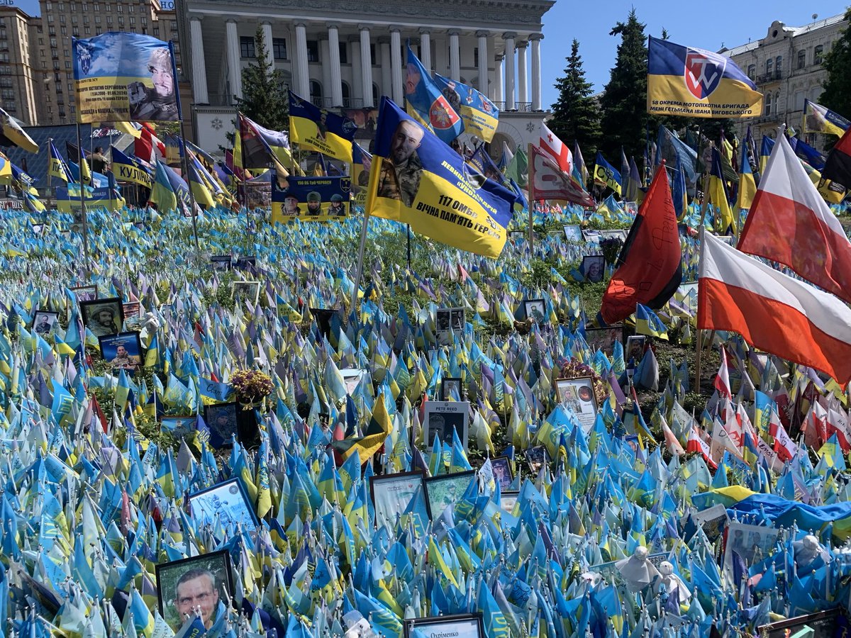 The horrors of the war and the brutal Russian aggression are always present in Ukraine. Here in Maidan every flag represents one fallen soldier. Immensely sad. Ukraine must win this war. #SlavaUkraini
