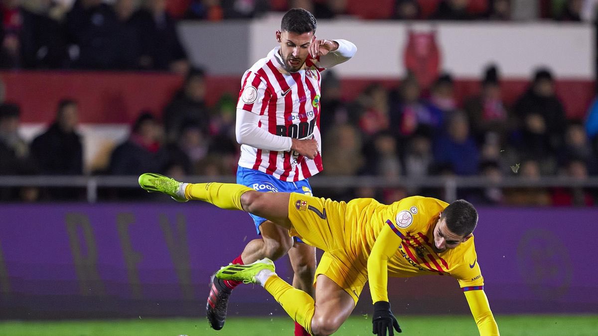 8️⃣ con excelente trato de balón ⚽️🎩🪄gran visión de juego 👀 y una enorme capacidad de trabajo ⚒️
#SegundaRFEF #TerceraRFEF 
Pónganle un balón al pie… y disfruten
📸 Eurosport