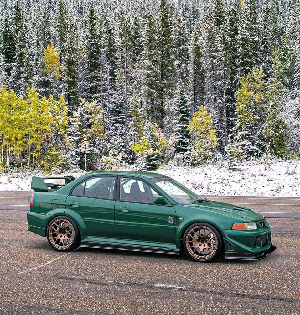 wooper2real's tweet image. Personally I think we need more green cars on the road.