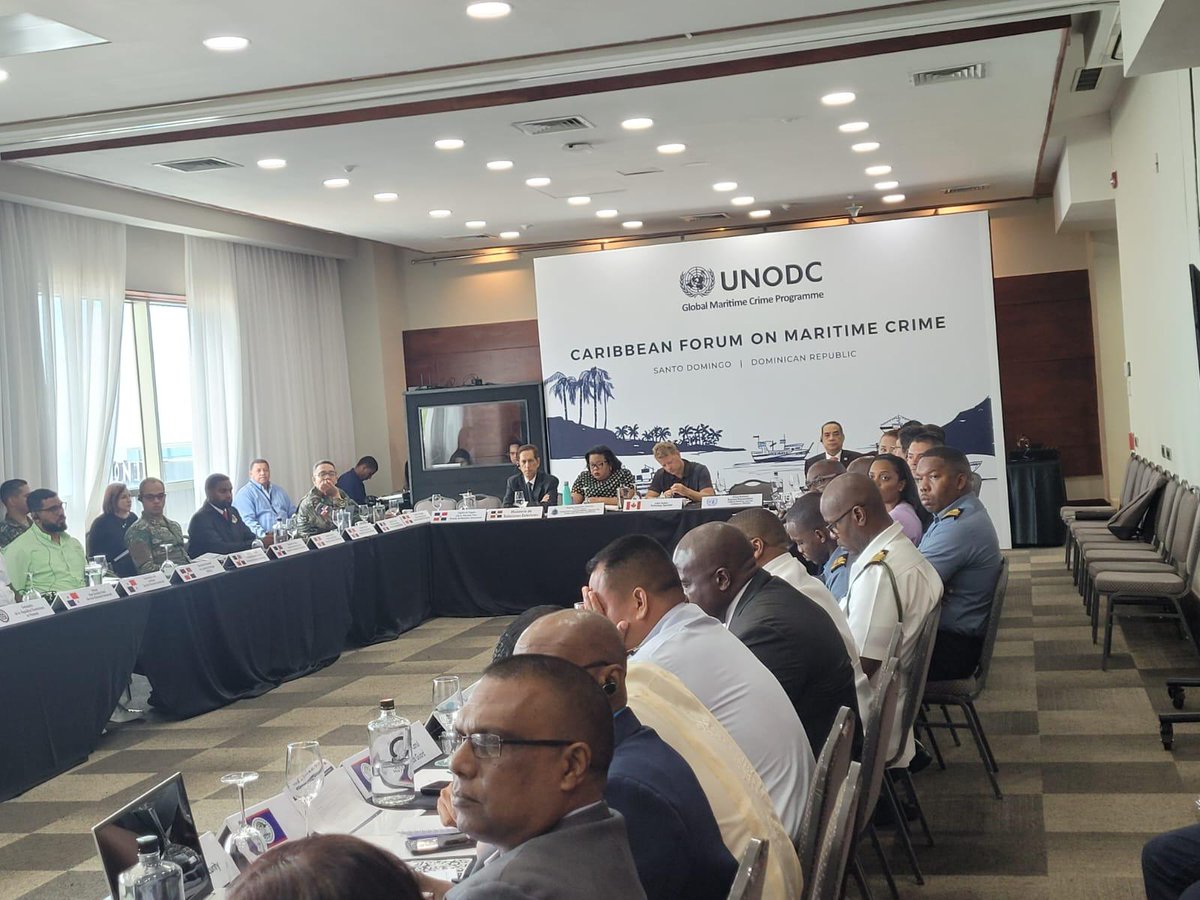 UNODC_MCP's tweet image. @UNODC_MCP Day 2 of the 2024 Caribbean Forum on Maritime Crime! @ArmadaRepDom Naval now presenting Poseidon Naval Operation 2025 🇧🇸🇧🇧🇧🇿🇨🇴🇨🇷🇨🇴🇩🇴🇪🇨🇬🇾🇭🇹🇯🇲🇸🇷🇸🇷🇹🇹🇨🇦. Thanks to @GAC_corporate🇨🇦