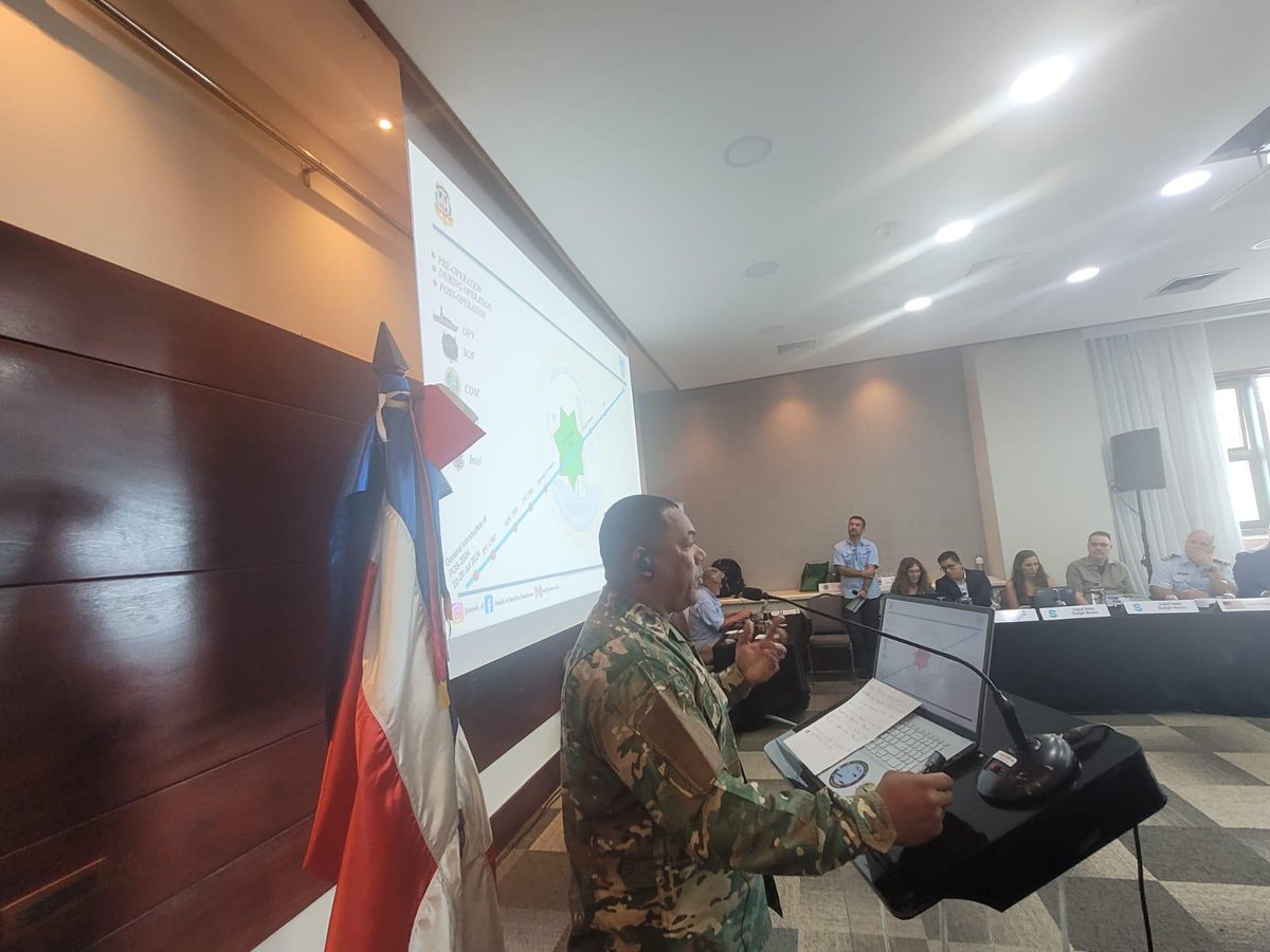 UNODC_MCP's tweet image. @UNODC_MCP Day 2 of the 2024 Caribbean Forum on Maritime Crime! @ArmadaRepDom Naval now presenting Poseidon Naval Operation 2025 🇧🇸🇧🇧🇧🇿🇨🇴🇨🇷🇨🇴🇩🇴🇪🇨🇬🇾🇭🇹🇯🇲🇸🇷🇸🇷🇹🇹🇨🇦. Thanks to @GAC_corporate🇨🇦