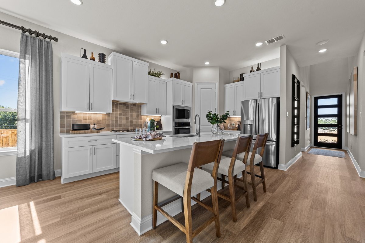 LandonHomes's tweet photo. TWO MODELS now open and furnished just for you!

See us at Landon Homes’ newest community, Dominion at Brookhollow. With a great location, gorgeous home designs, and more, find your dream home in Prosper.

Check out the link in our bio to see our available homes – READY THIS FALL https://t.co/5ZOnFpneXK