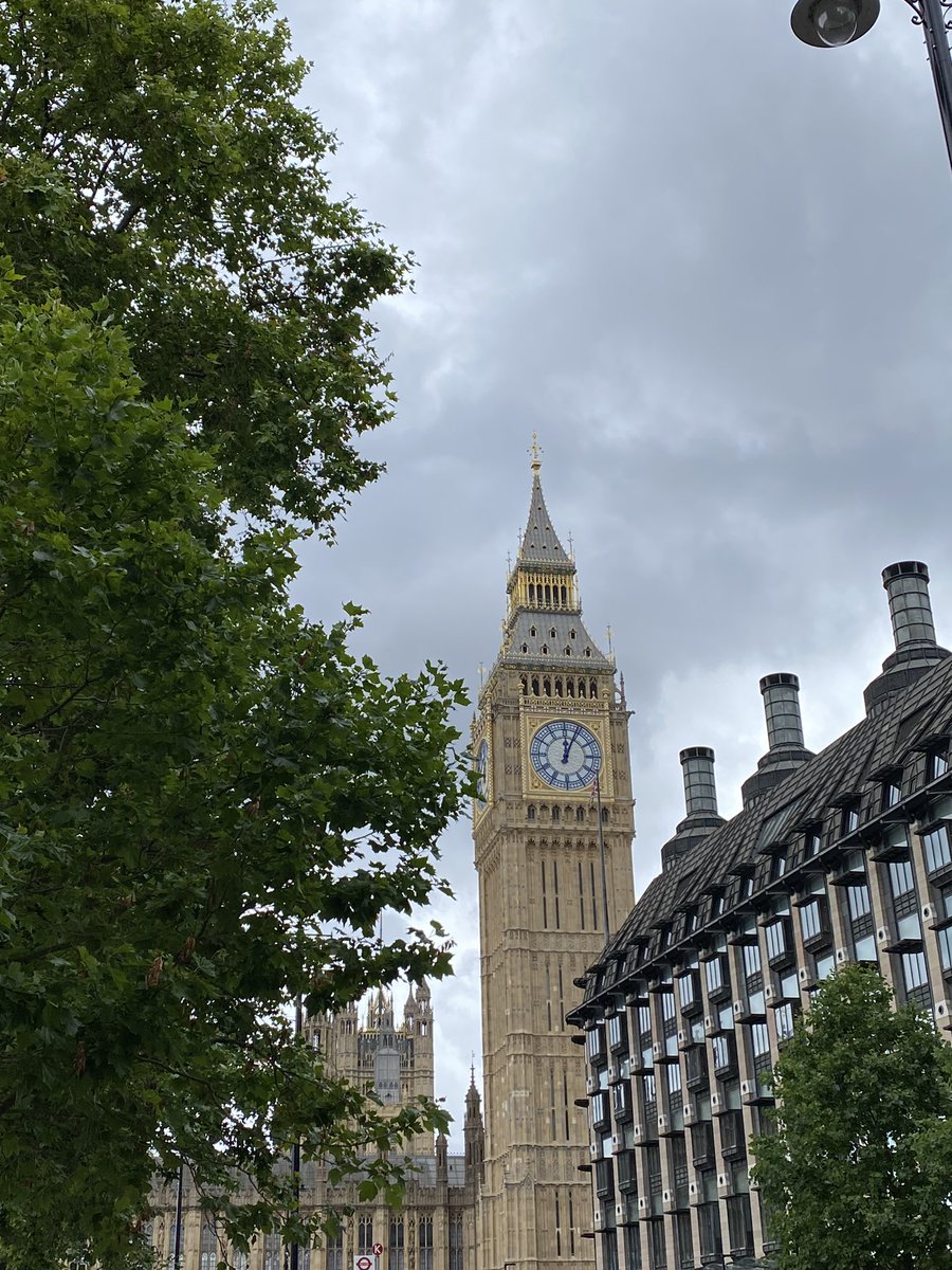 mazmat97's tweet photo. Sono tornato a Londra e non me la ricordavo così bella https://t.co/OEG6Ul74JJ