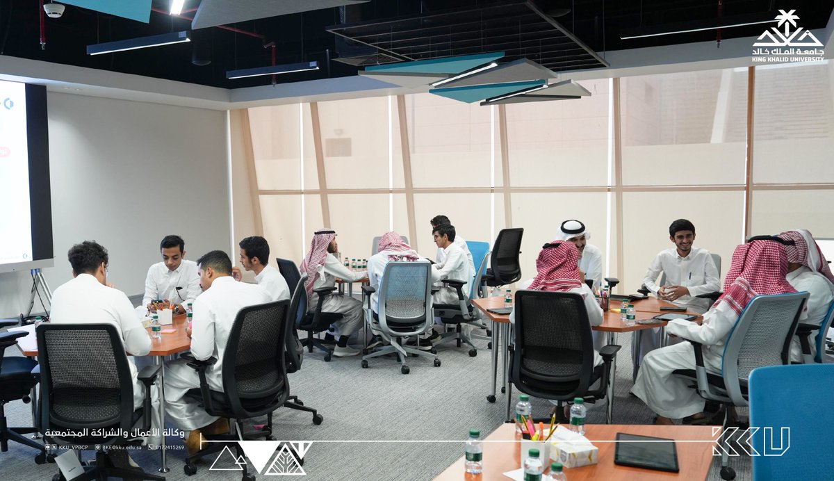 KKU_VPBCP's tweet photo. نفذ مركز التفكير التصميمي بمركز الأعمال في #جامعة_الملك_خالد دورة تدريبية في التفكير التصميمي على مدى يومين لأعضاء أكاديمية مسير التابعة لجمعية مراس الصحية @Health_meras.. https://t.co/fMpGY6HyST