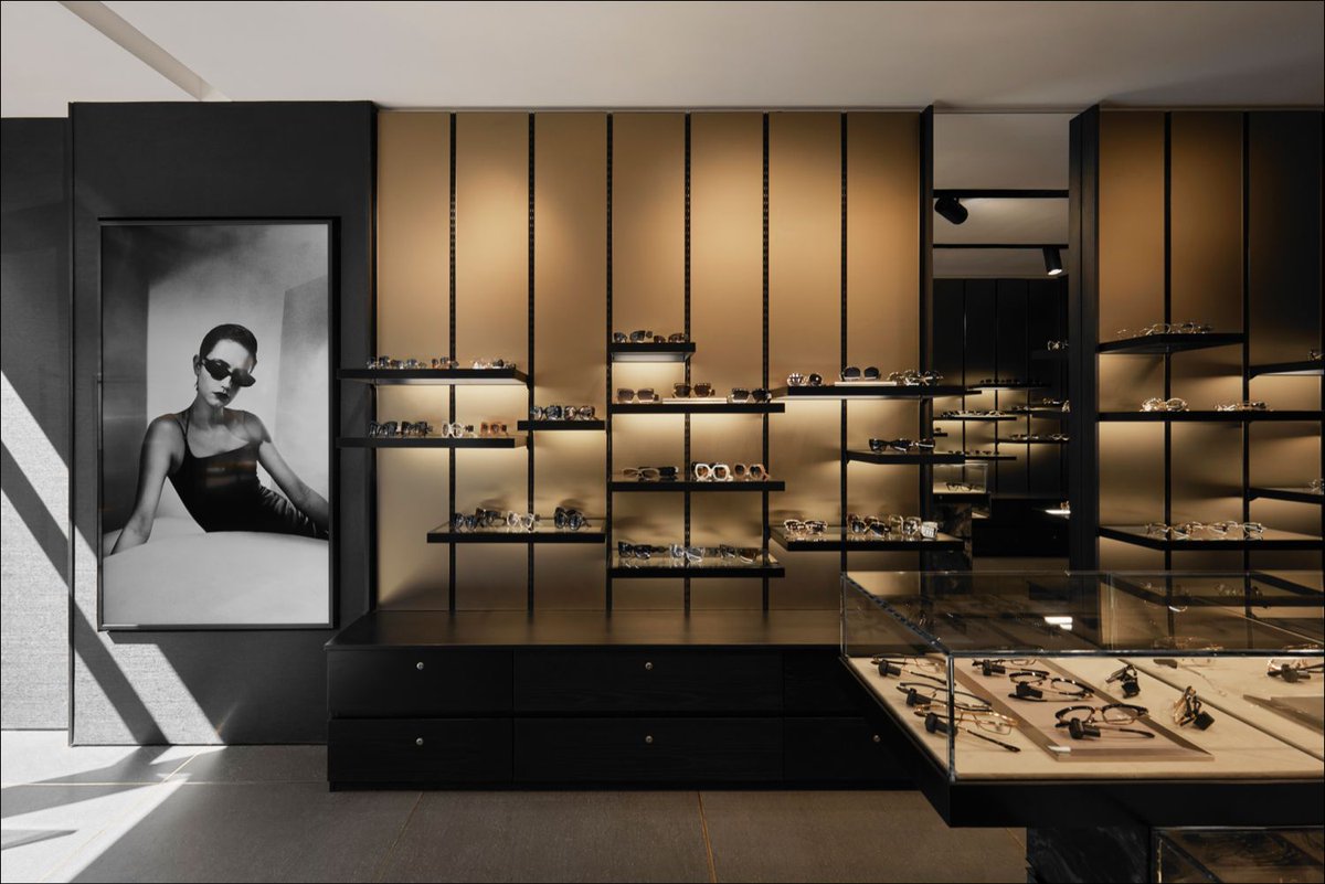CaadDesign's tweet photo. Descubre la elegancia de DITA en Ámsterdam: diseño japonés en un entorno contemporáneo, combinando lujo y tradición. 

Diseño: DITA  
Localidad: Amsterdam, Países Bajos
Fuente: superfuture
https://t.co/a1QVVUY1Hh 
 
#loveisinretail #retail #retaildesign #storedesign https://t.co/TTor5Lj8EB